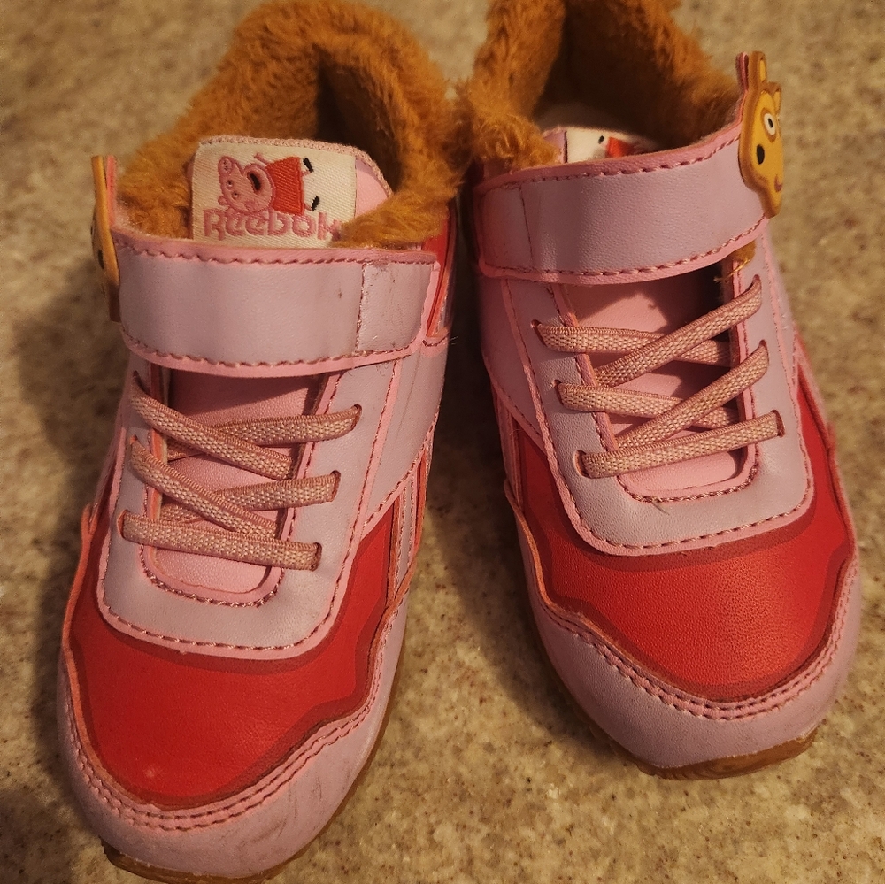 Peppa Pig Reebok toddler sneaker shoe size 7 baby